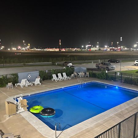 Regency Inn Tulsa Oakhurst Exterior photo